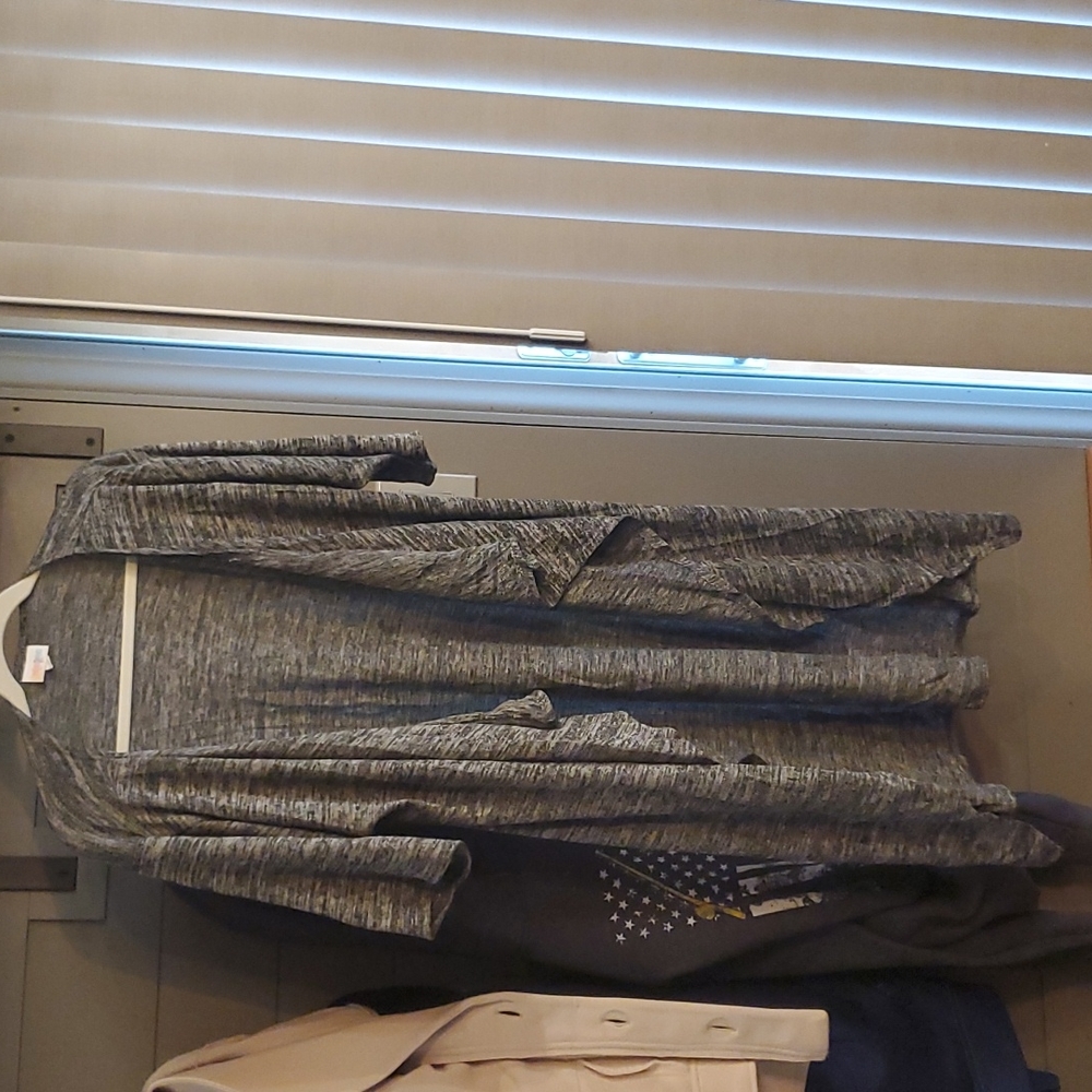 Cardigan lularoe